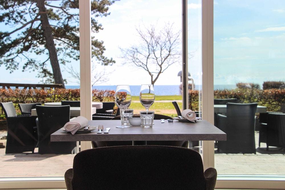 Fredensborg Badehotel Rønne Kültér fotó