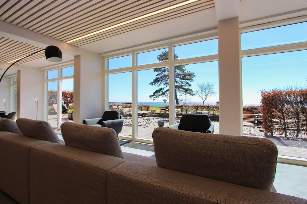 Fredensborg Badehotel Rønne Kültér fotó